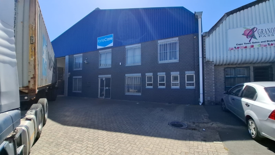 To Let commercial Property for Rent in Brackenfell Central Western Cape